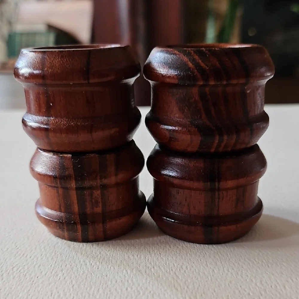 VTG Gorgeous Wood Napkin Rings Set of 4 Brown Mid Century Modern